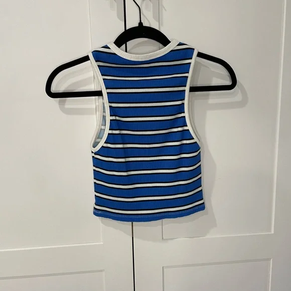 Alice + Olivia Andre Fitted Cropped Tank - Picture 9 of 11